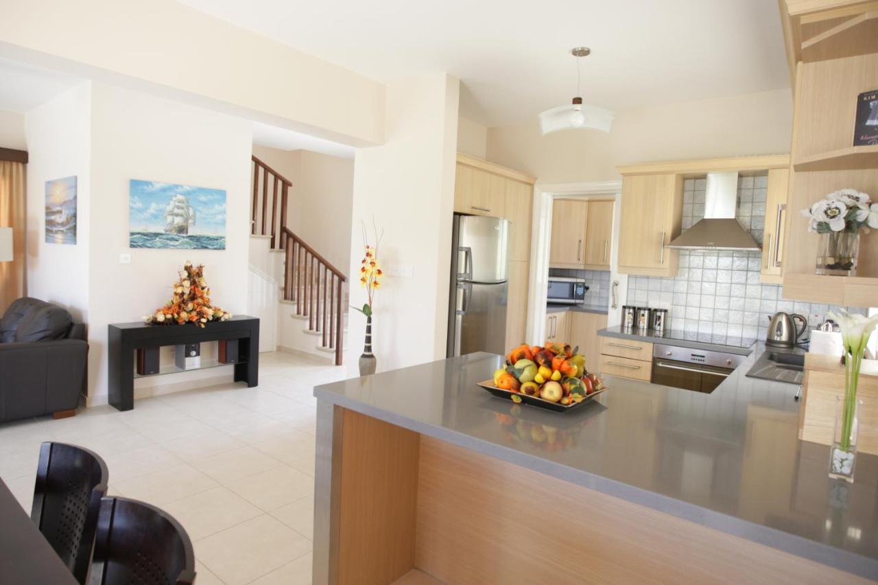 Holidays Villa *