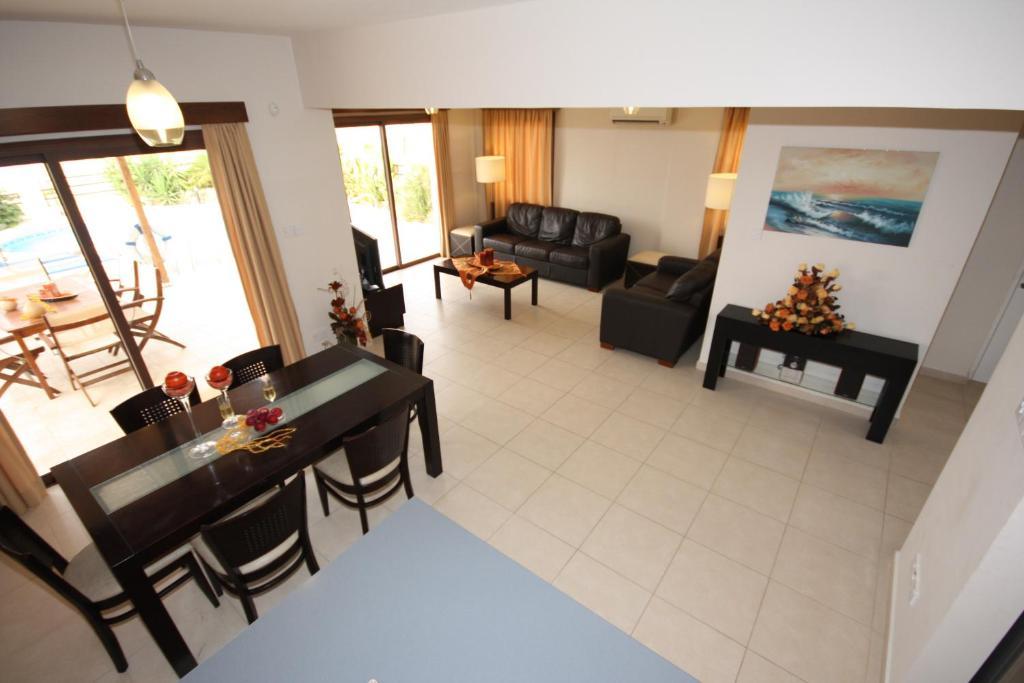 Holidays Villa *