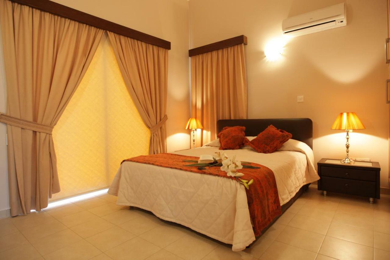 Holidays Pissouri