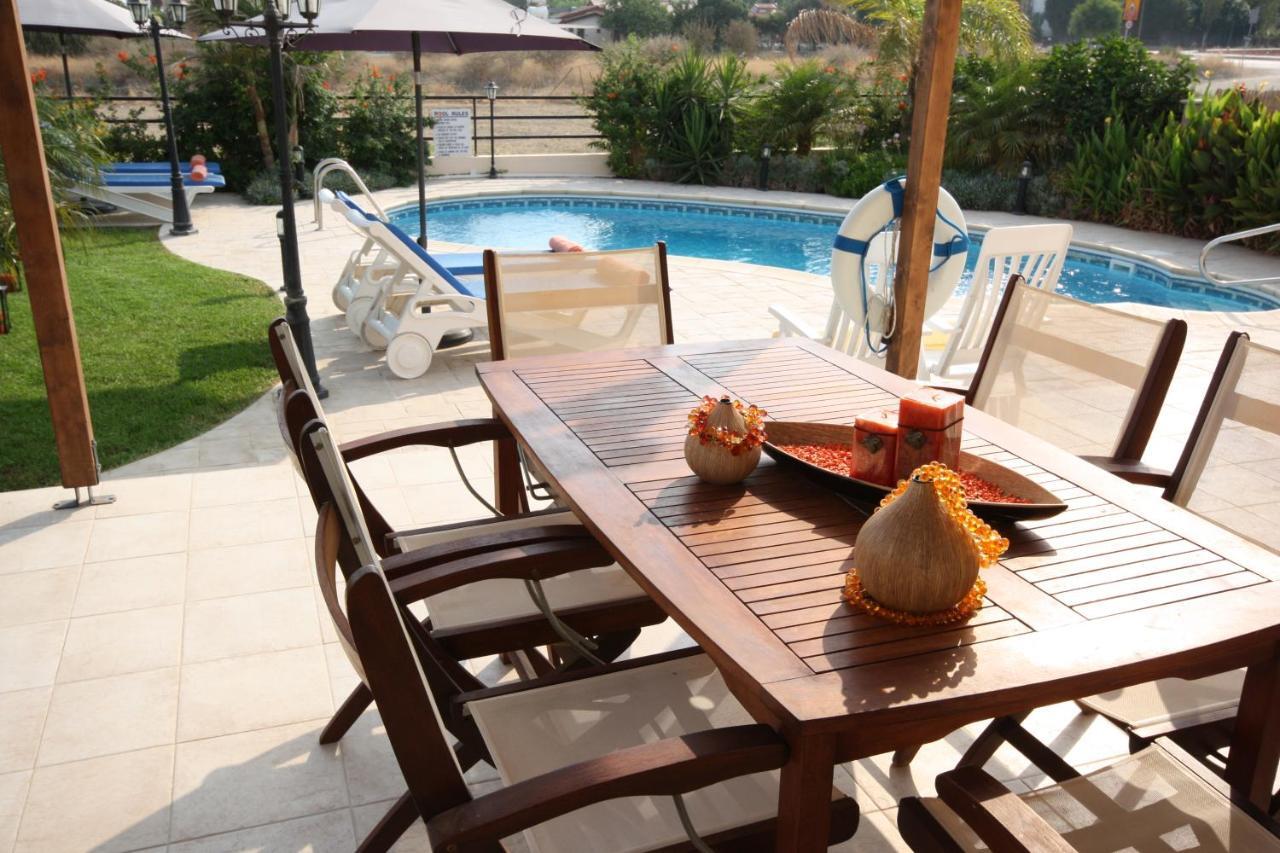 Villa Holidays Villas *
